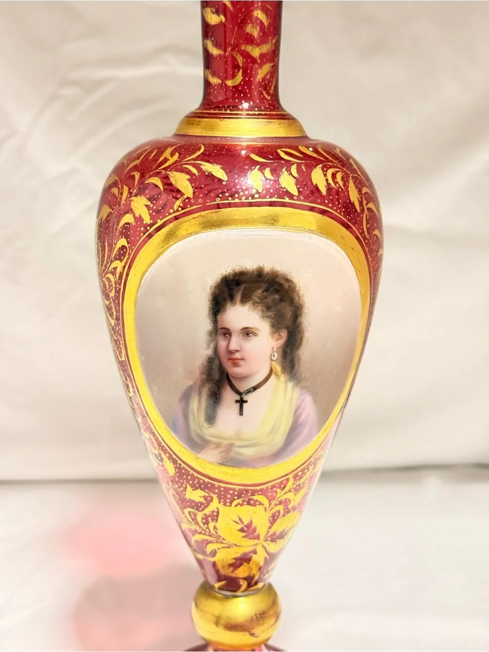 Antique 15.5” Bohemian Cranberry Glass Vase - Hand Painted Portrait & Gold Gilt - Picture 2 of 9